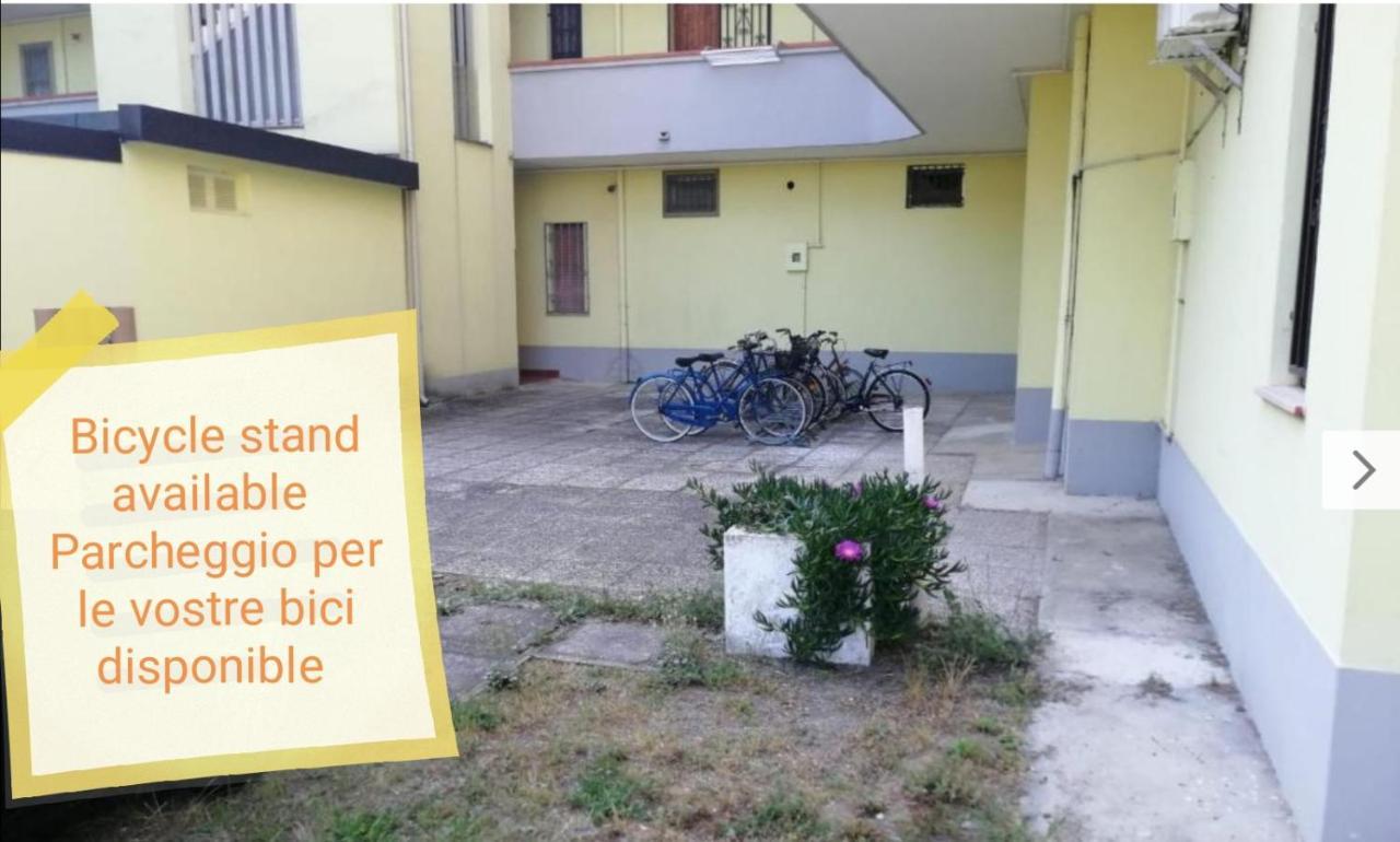 La Dolce Vita - Apartment With Shared Pool And Large Terrace Lido delle Nazioni Εξωτερικό φωτογραφία