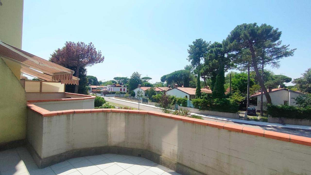 La Dolce Vita - Apartment With Shared Pool And Large Terrace Lido delle Nazioni Εξωτερικό φωτογραφία