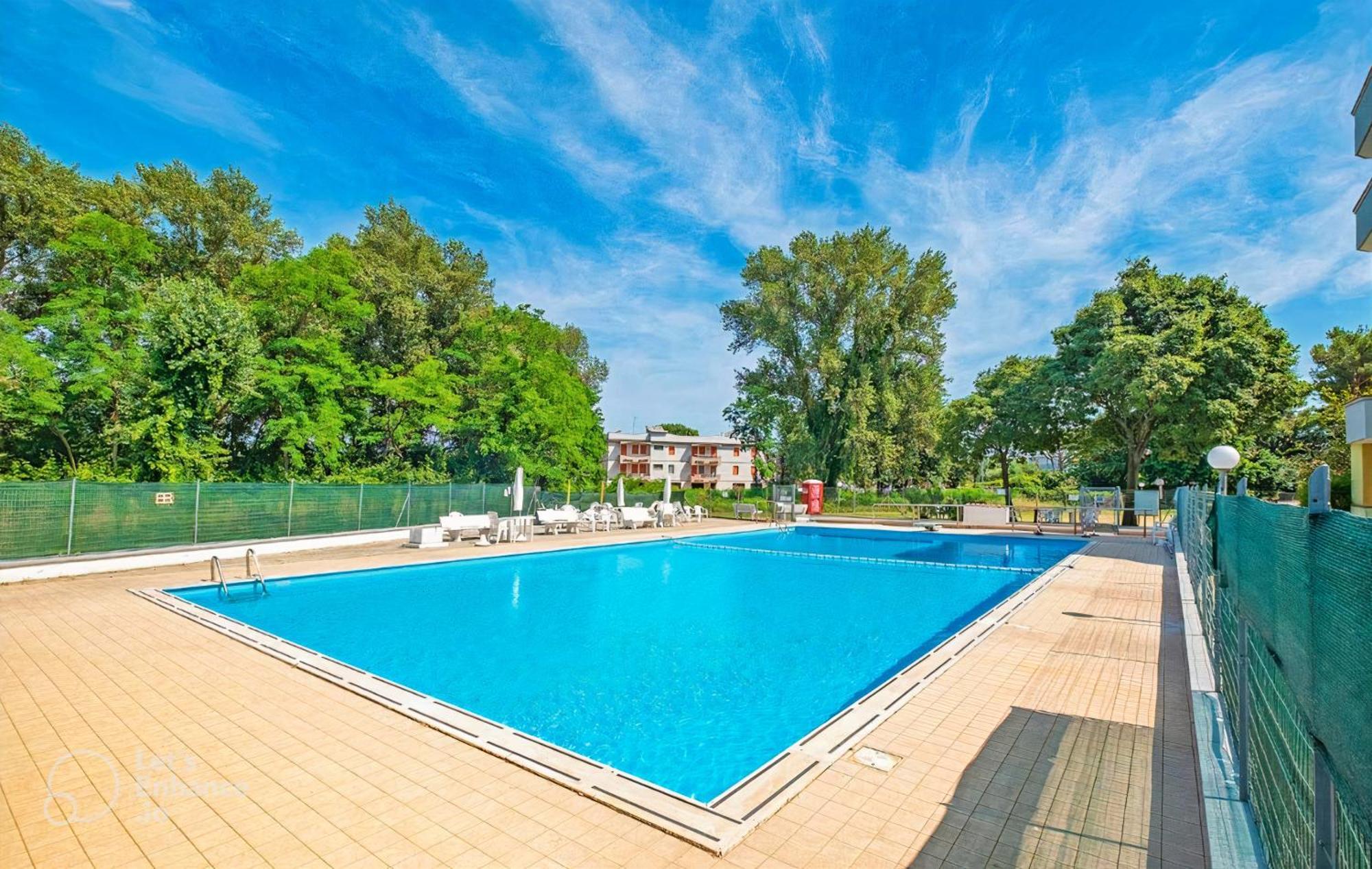 La Dolce Vita - Apartment With Shared Pool And Large Terrace Lido delle Nazioni Εξωτερικό φωτογραφία