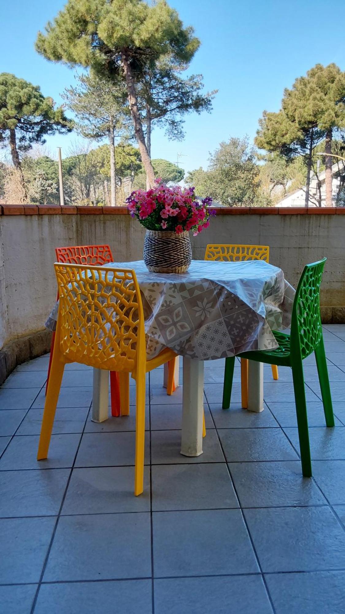 La Dolce Vita - Apartment With Shared Pool And Large Terrace Lido delle Nazioni Εξωτερικό φωτογραφία