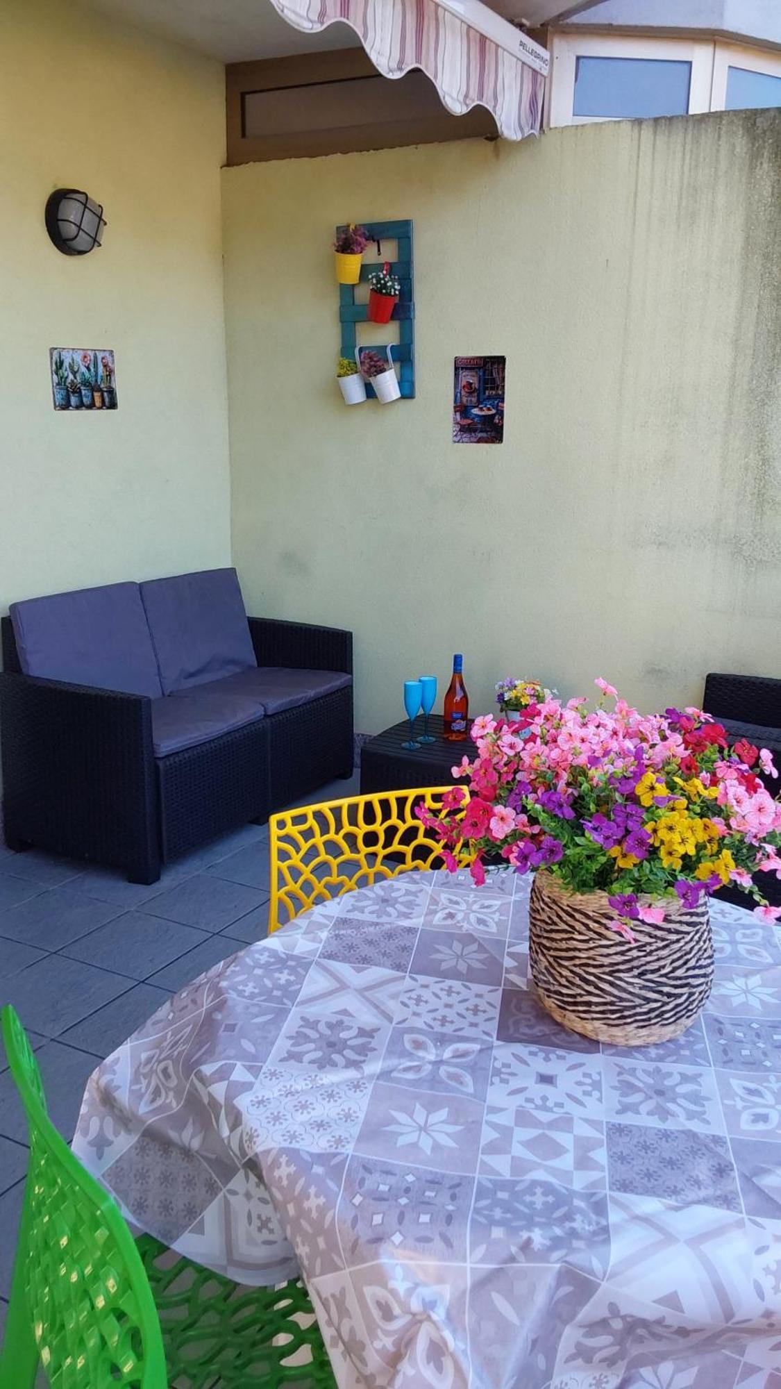 La Dolce Vita - Apartment With Shared Pool And Large Terrace Lido delle Nazioni Εξωτερικό φωτογραφία