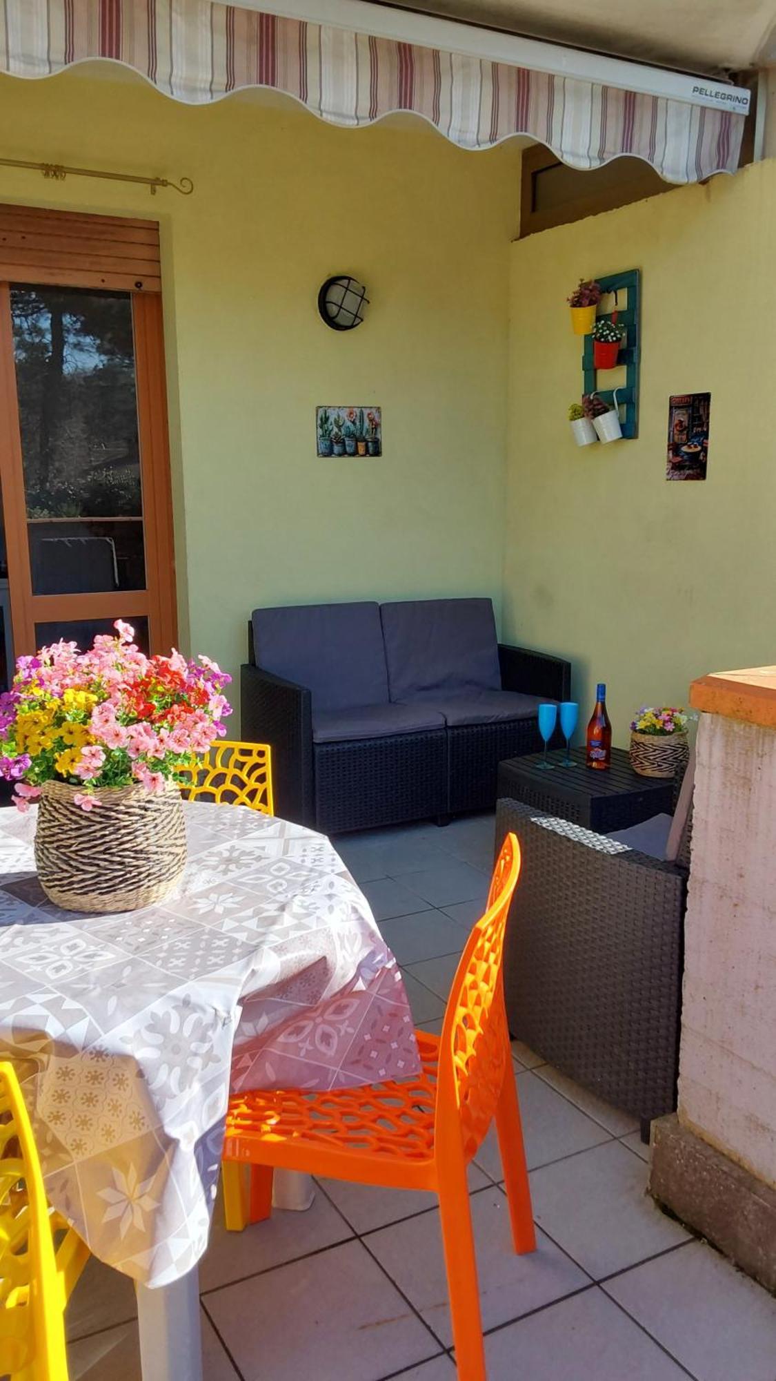 La Dolce Vita - Apartment With Shared Pool And Large Terrace Lido delle Nazioni Εξωτερικό φωτογραφία